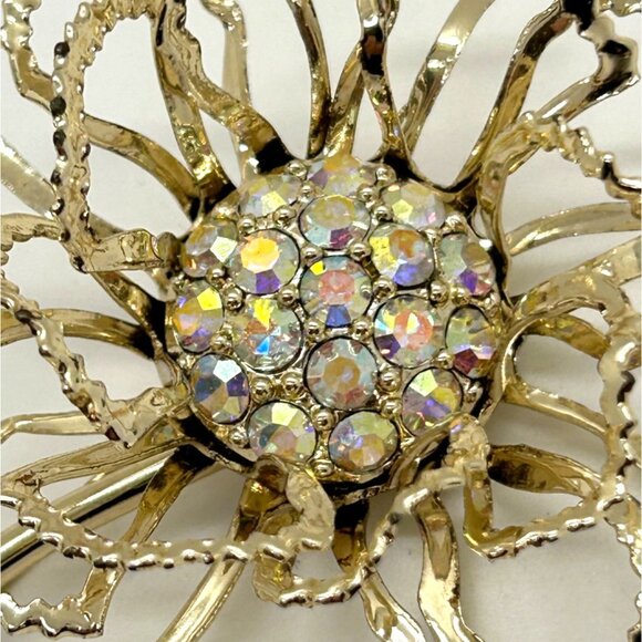 Vintage Aurora Borealis Brooch Rhinestone Sarah Coventry Gold-Tone Flower 1960s - Picture 9 of 12